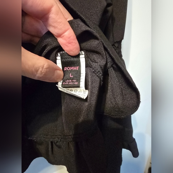 ROMWE Black Ruffled Blouse - Picture 3 of 6